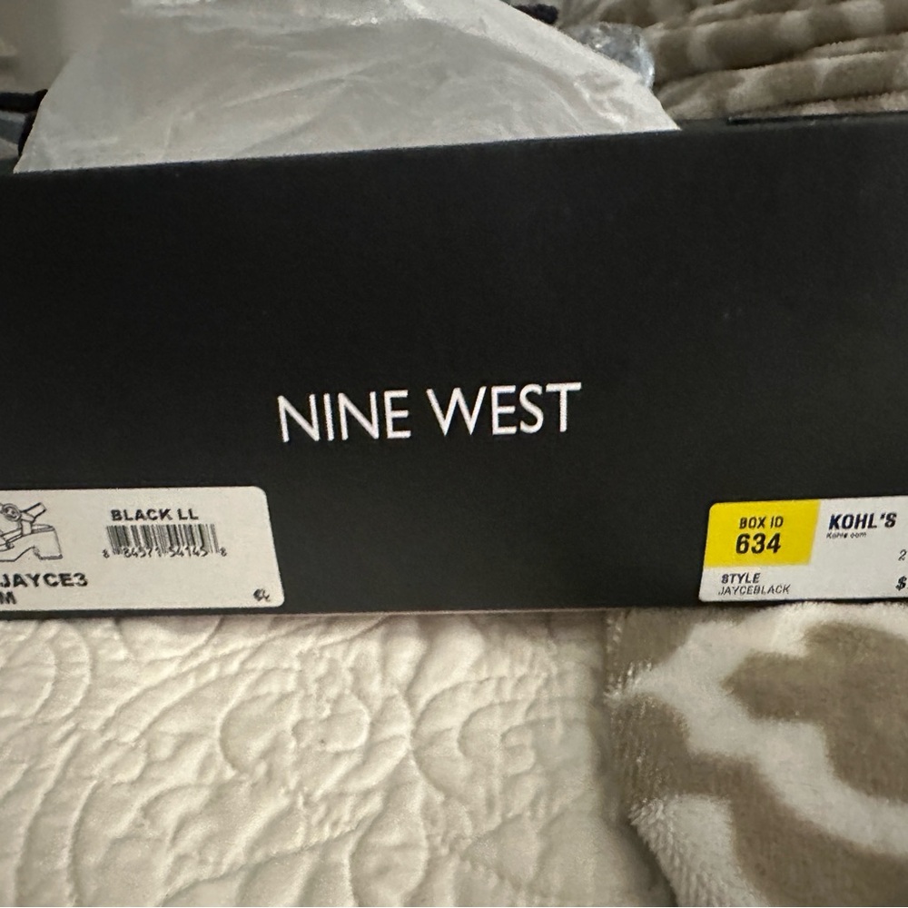 Brand new never worn classic vintage